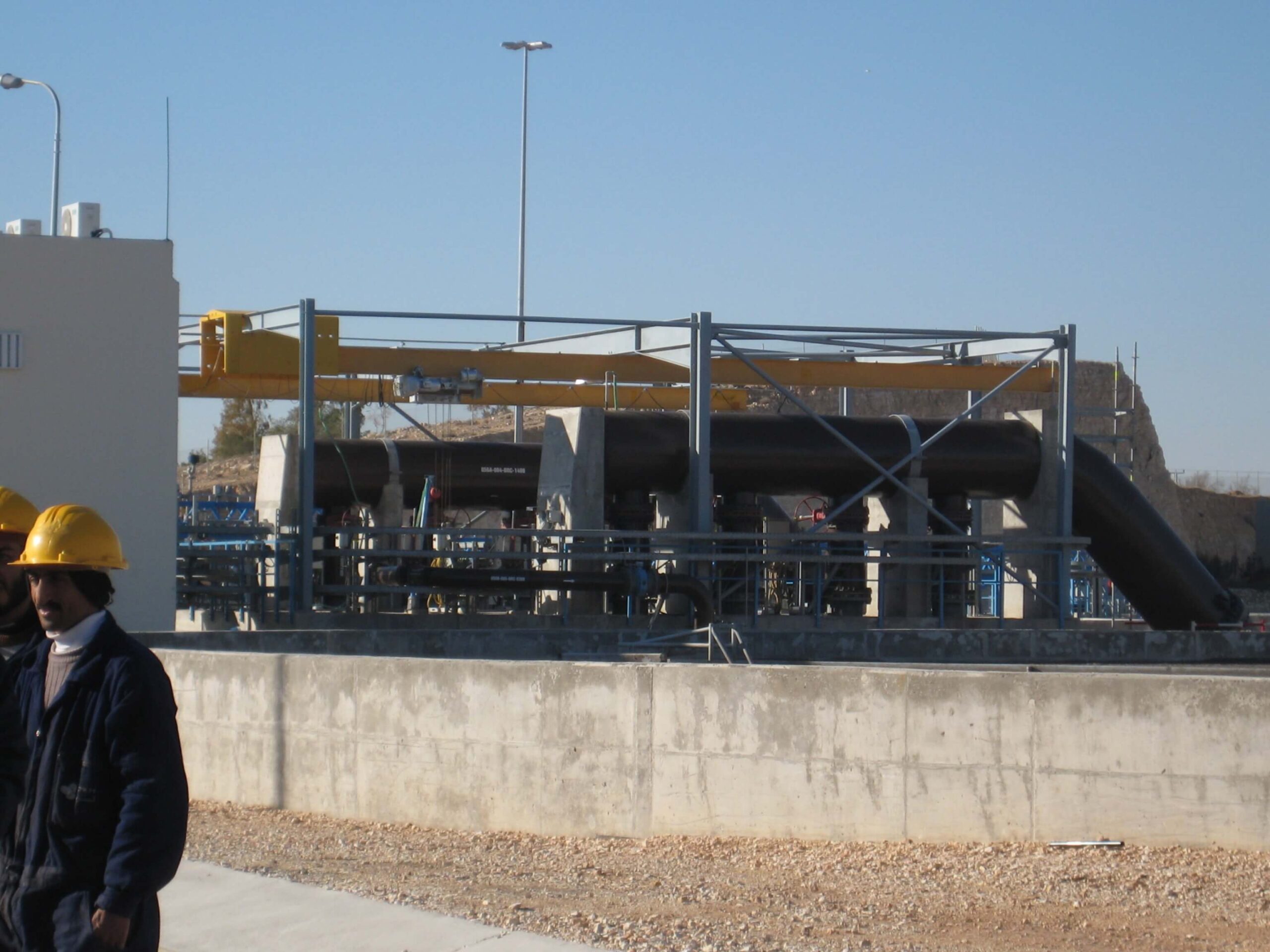 Straight monorail crane in Jordan.